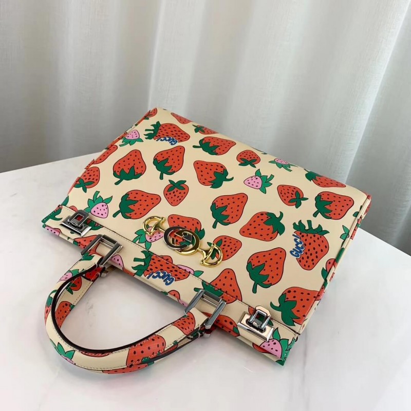 Gucci Zumi Strawberry Print Medium Many Many Bolsa 564714 Replicas bolsas famosas